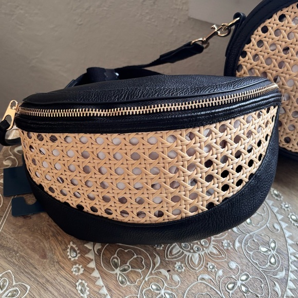 NWT Black and Tan Woven Straw Crossbody Bag Universal Thread - Picture 3 of 3
